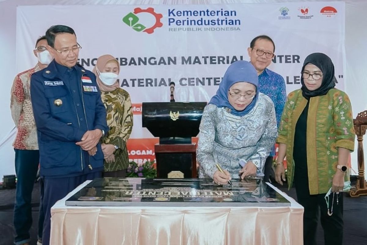 Kemenperin inisiasi pembentukan pusat bahan baku untuk IKM