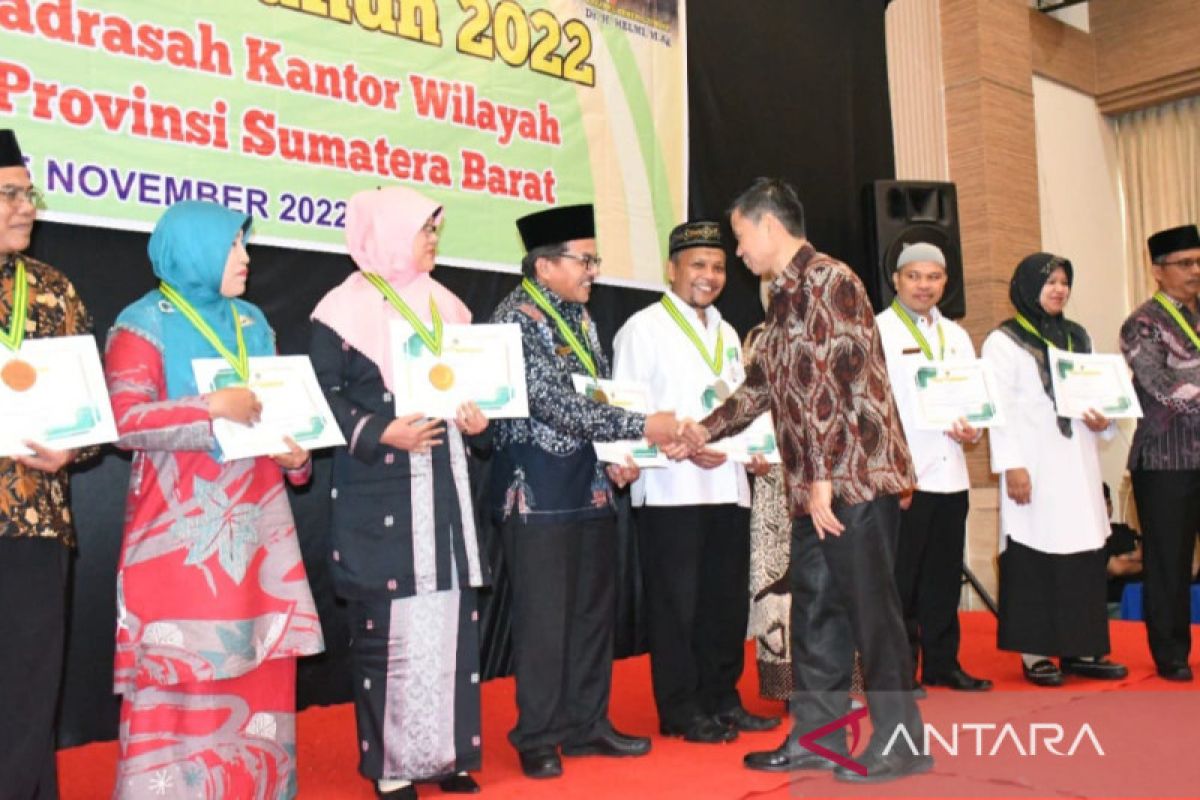 Kemenag Sumbar sukses gelar Madrasah Award 2022 di Bukittinggi