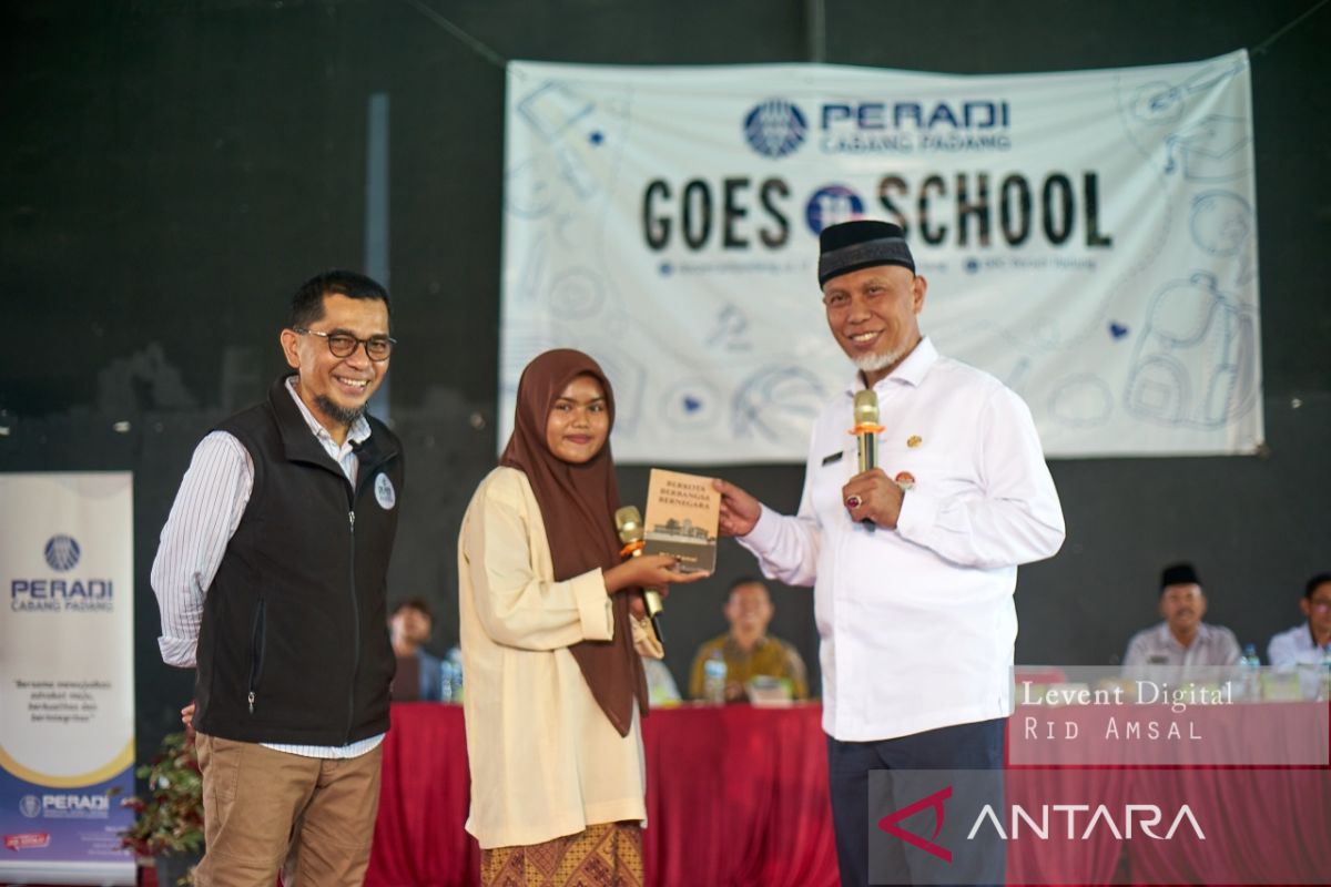 Gubernur Sumbar apresiasi gagasan "Peradi Goes to School"