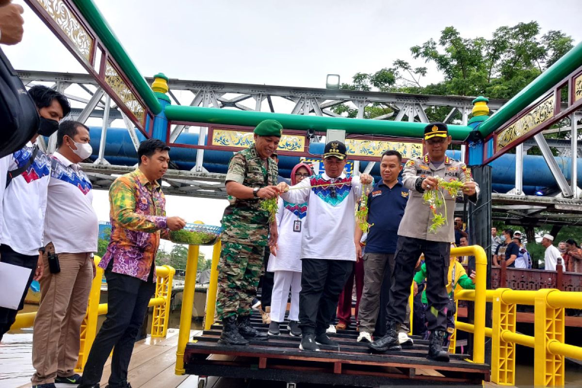 Banjarmasin sempurnakan wisata siring sungai dengan jembatan apung