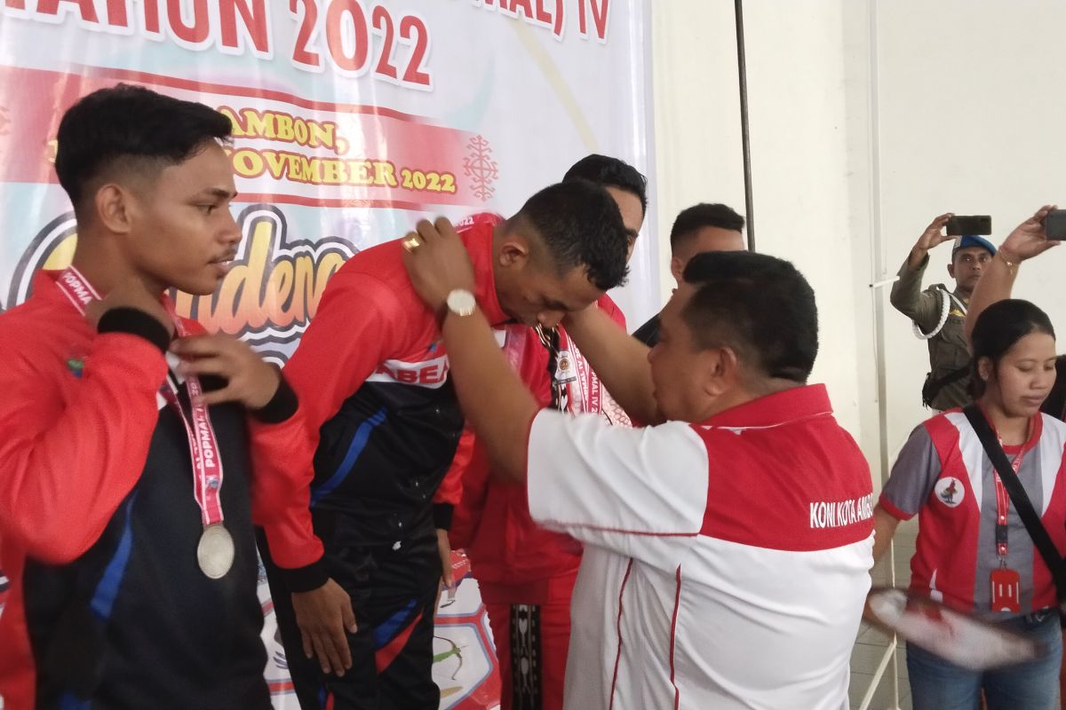Ambon dan Kepulauan Tanimbar raih medali emas karate kata perseorangan putra Popmal 2022