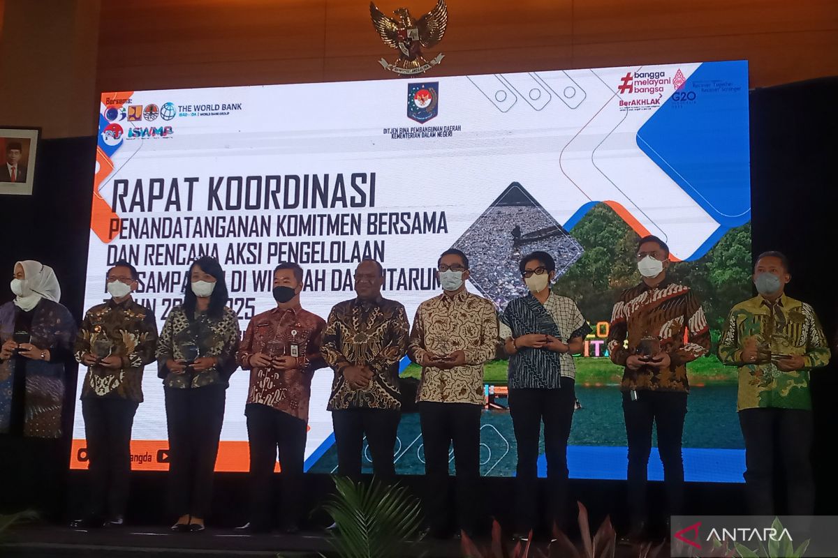 Pemerintah sepakati rencana aksi kelola sampah DAS Citarum 2022-2025