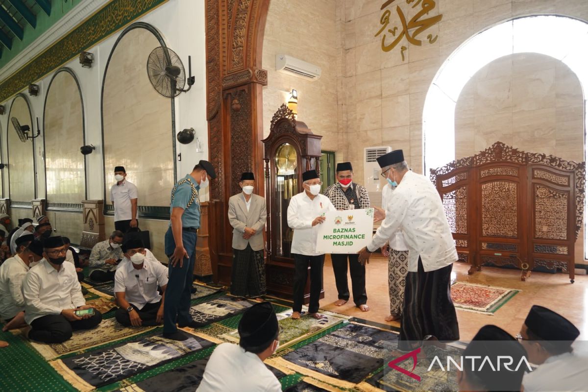 Wapres serahkan bantuan Baznas 