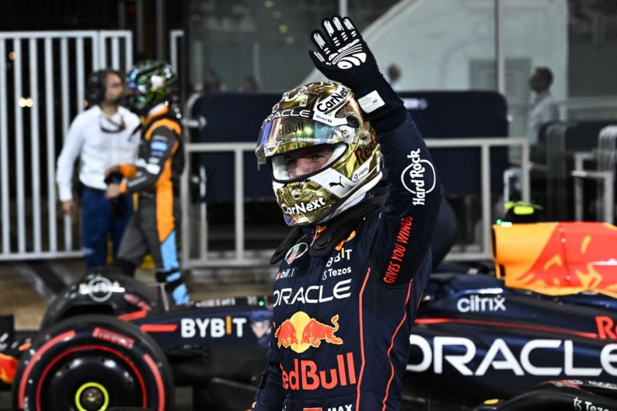 Verstappen klaim pole saat Red Bull kuasai baris terdepan