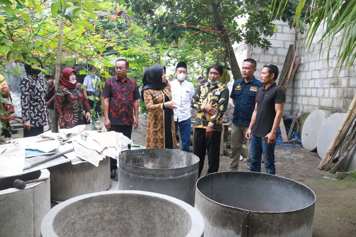 Pemkab Mojokerto kucurkan Rp18 miliar untuk jamban sehat