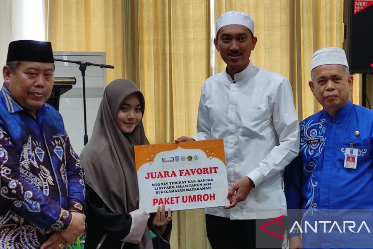 Galeri Foto - Bupati serahkan bonus juara MTQ Banjar