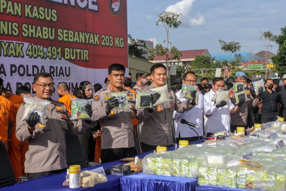 Polisi di Riau ungkap 277 kasus dengan 393 tersangka