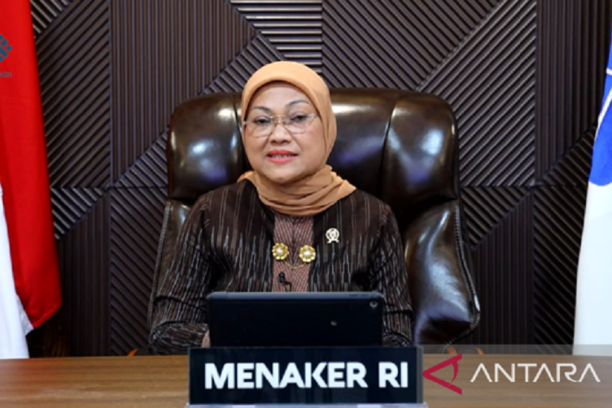 Menaker Ida Fauziyah berharap penyesuaian formula upah minimum 2023 jaga daya beli