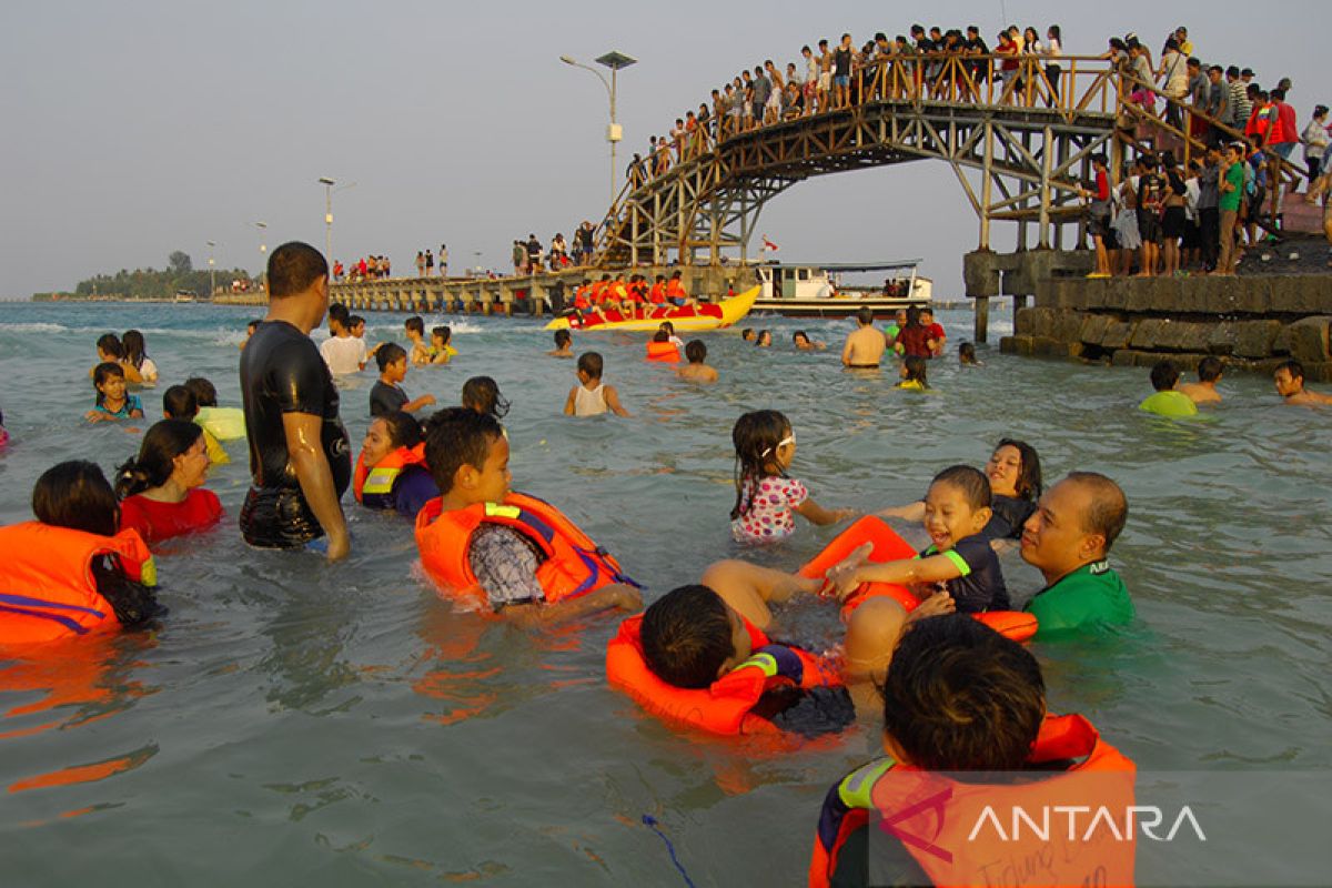 Pemkab Kepulauan Seribu sambut Tahun Baru 2023 di Pulau Pramuka