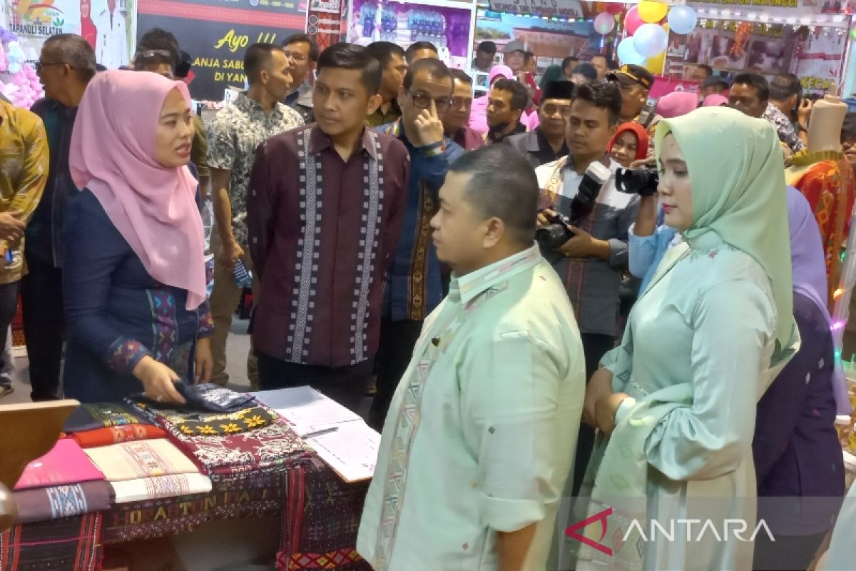 Bupati buka Pameran Pembangunan Tapsel 2022