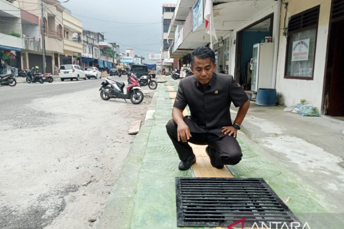 Ketua DPRD Belitung minta pekerjaan proyek selesai tepat waktu