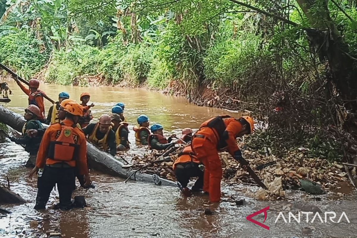 Wali Kota Tangsel: Giat bersih Sungai Angke upaya cegah banjir