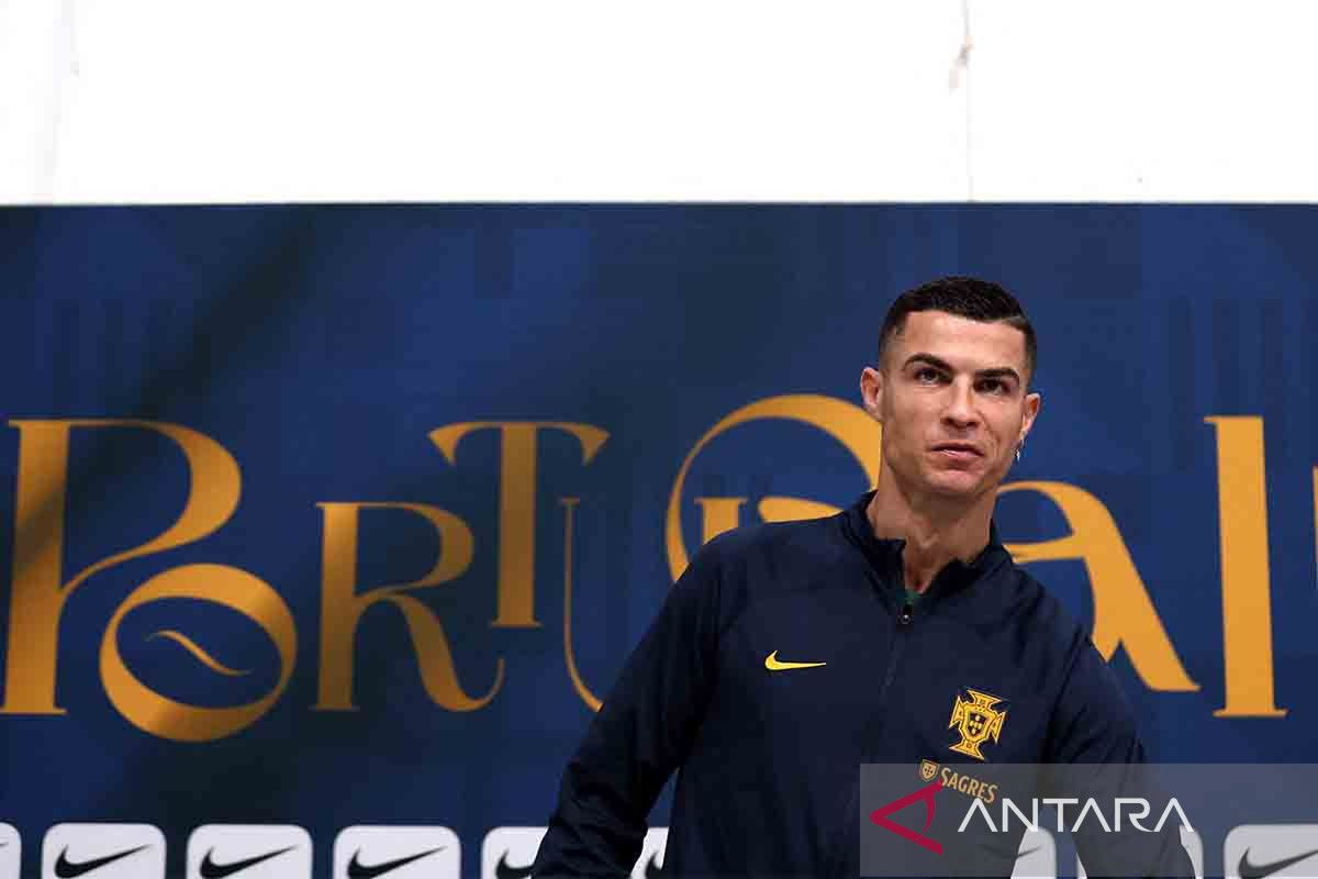 Ronaldo pesepak bola pertama yang cetak gol dalam lima Piala Dunia