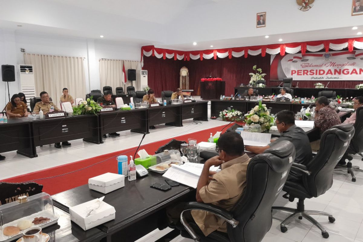 Banggar DPRD dan TAPD Pemkab Sitaro bahas RAPBD TA 2023