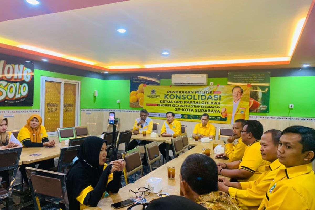 Golkar Surabaya minta kader beri perhatin petugas sampah di kampung