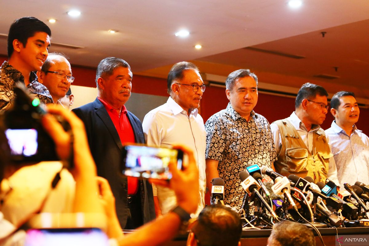 Anwar Ibrahim optimistis dapat bentuk pemerintahan baru dengan BN