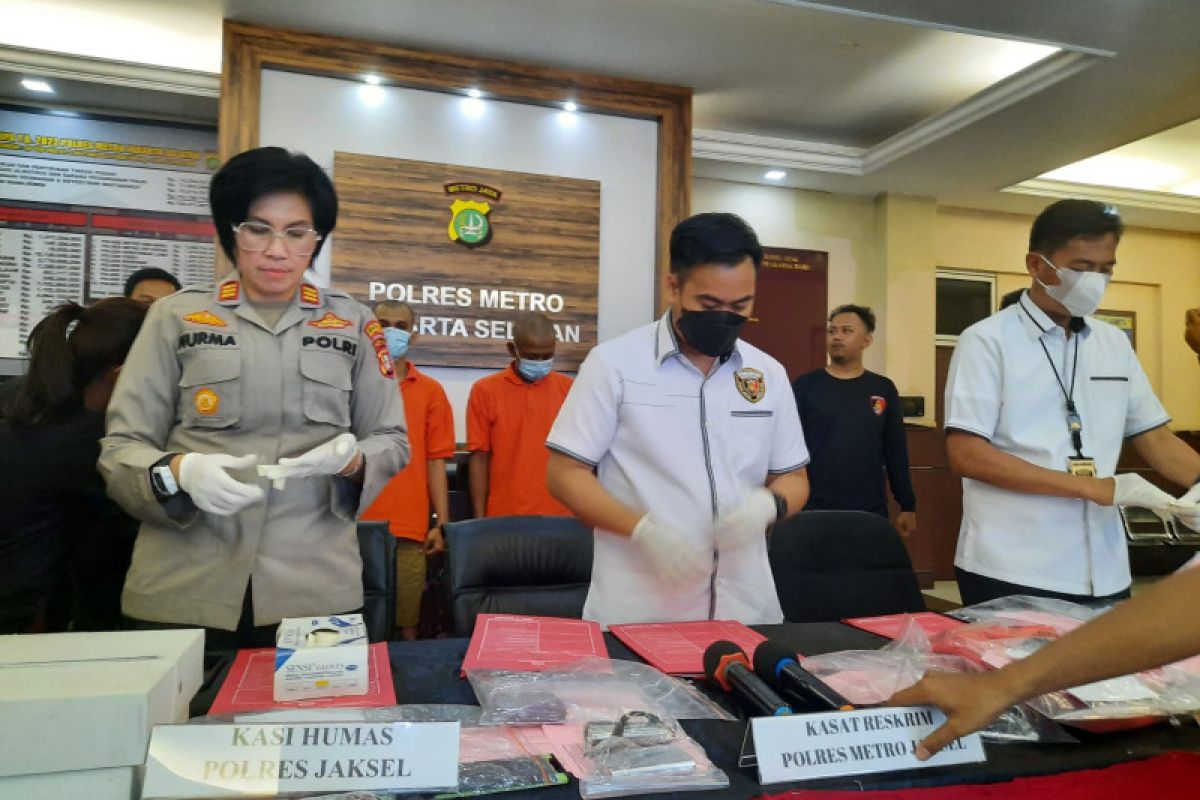 Polisi bekuk kelompok pencuri modus pecah kaca kendaraan