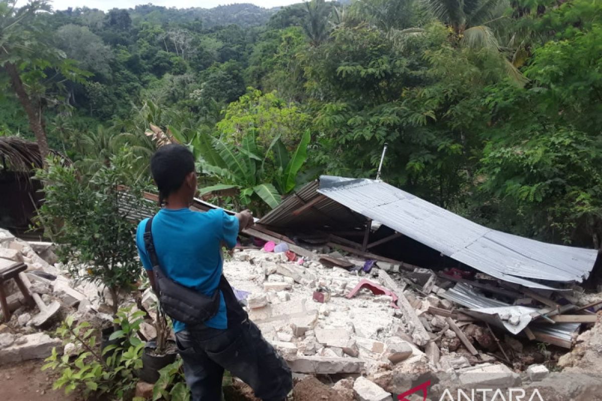 Kerusakan rumah akibat gempa di Kupang bertambah