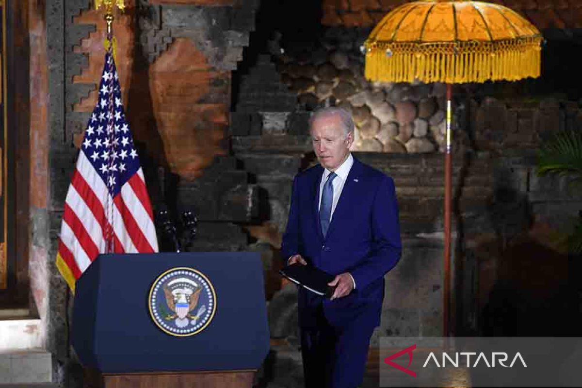 Joe Biden sebut G7 harus bekerja sama dengan China