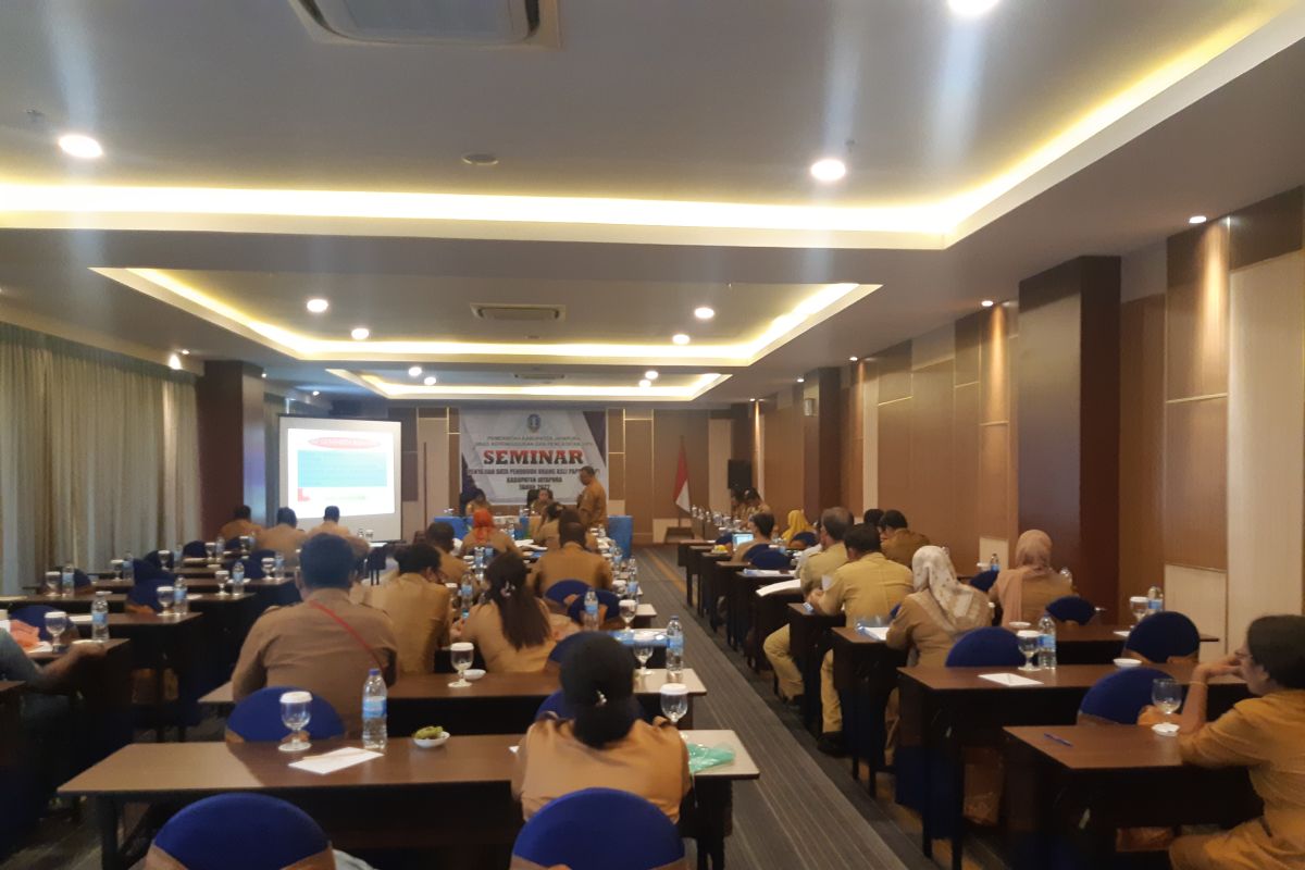 Disdukcapil Kabupaten Jayapura gelar seminar penyajian data OAP