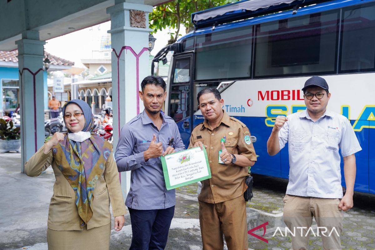 Warga Parit Pekir Sungailiat serbu Mobil Sehat PT Timah