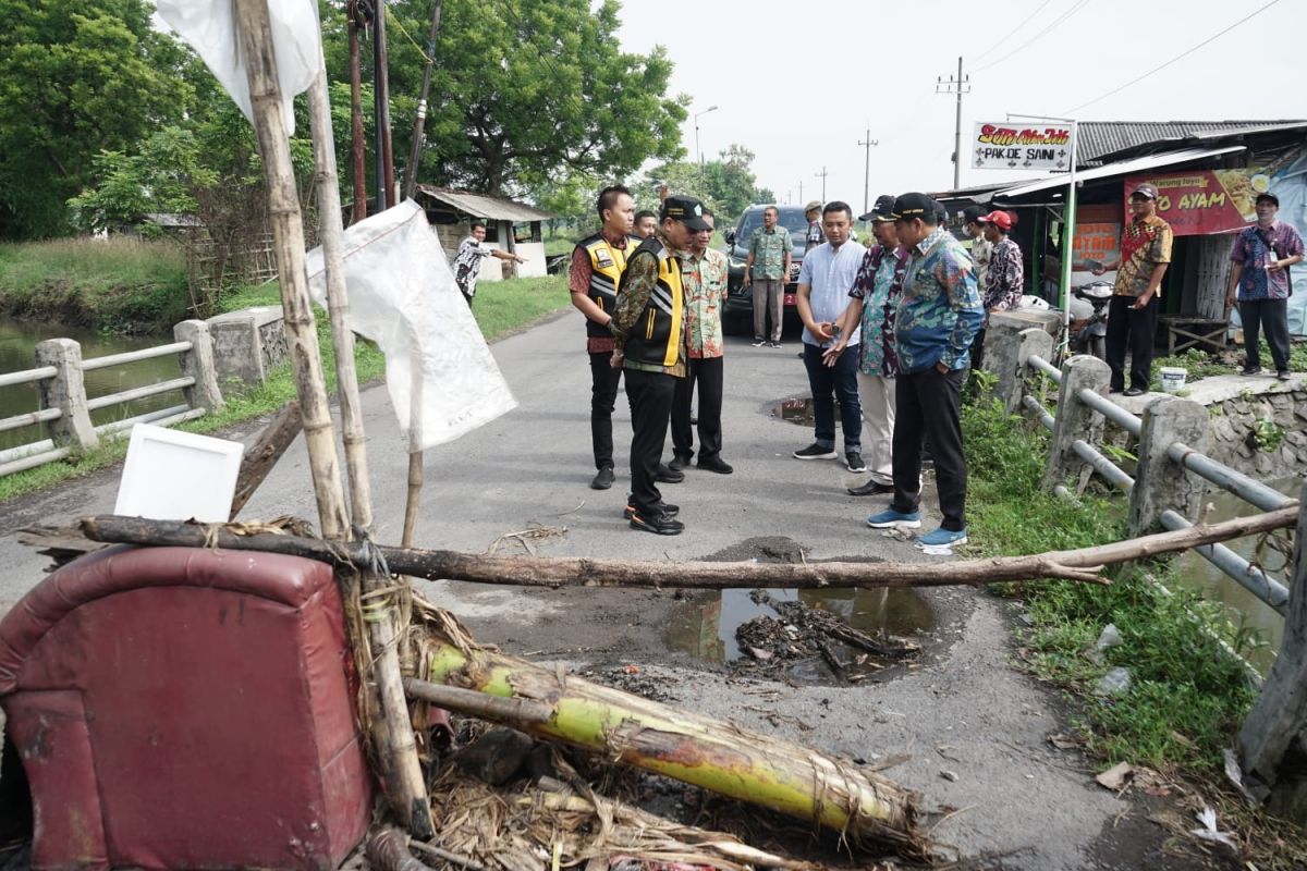 Pemkab Sidoarjo percepat pembangunan jembatan rusak