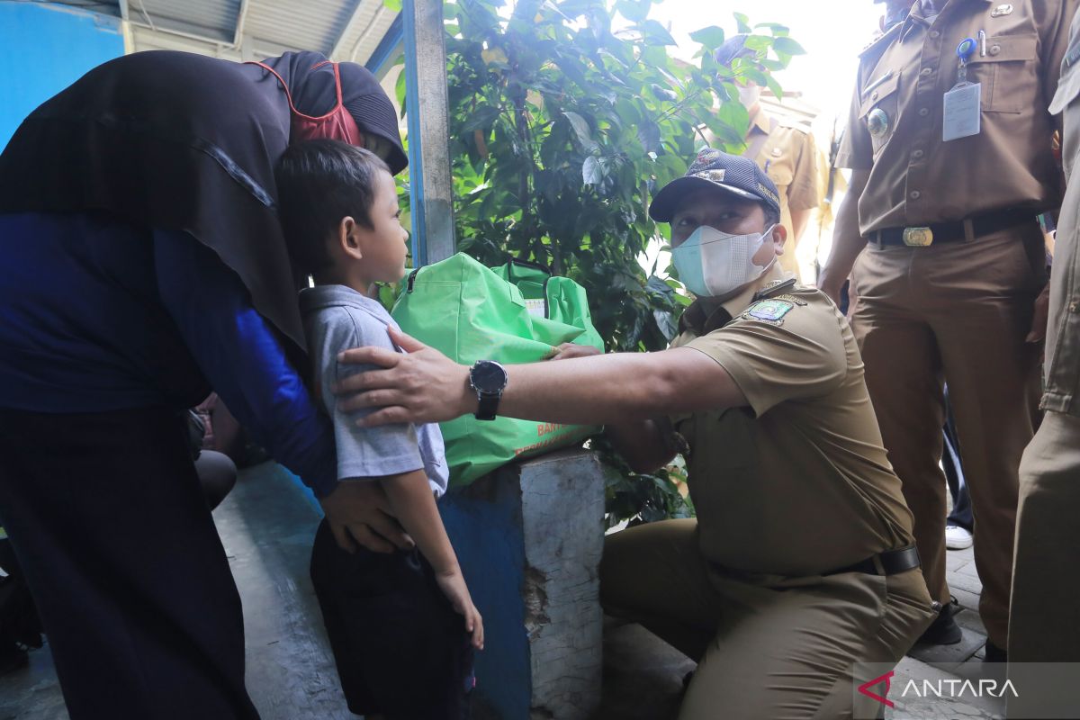 Dinsos Kota Tangerang salurkan 486 paket permakanan balita dari keluarga prasejahtera