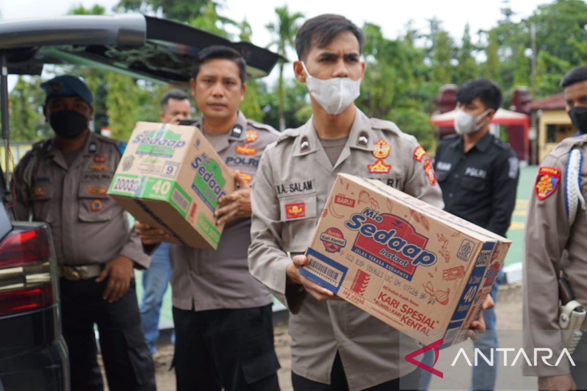 Polres Sukabumi gelar Solat Goib dan salurkan bantuan korban gempa Cianjur