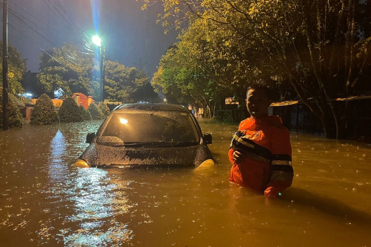 Legislator minta pemkot serius  penanganan banjir di Medan