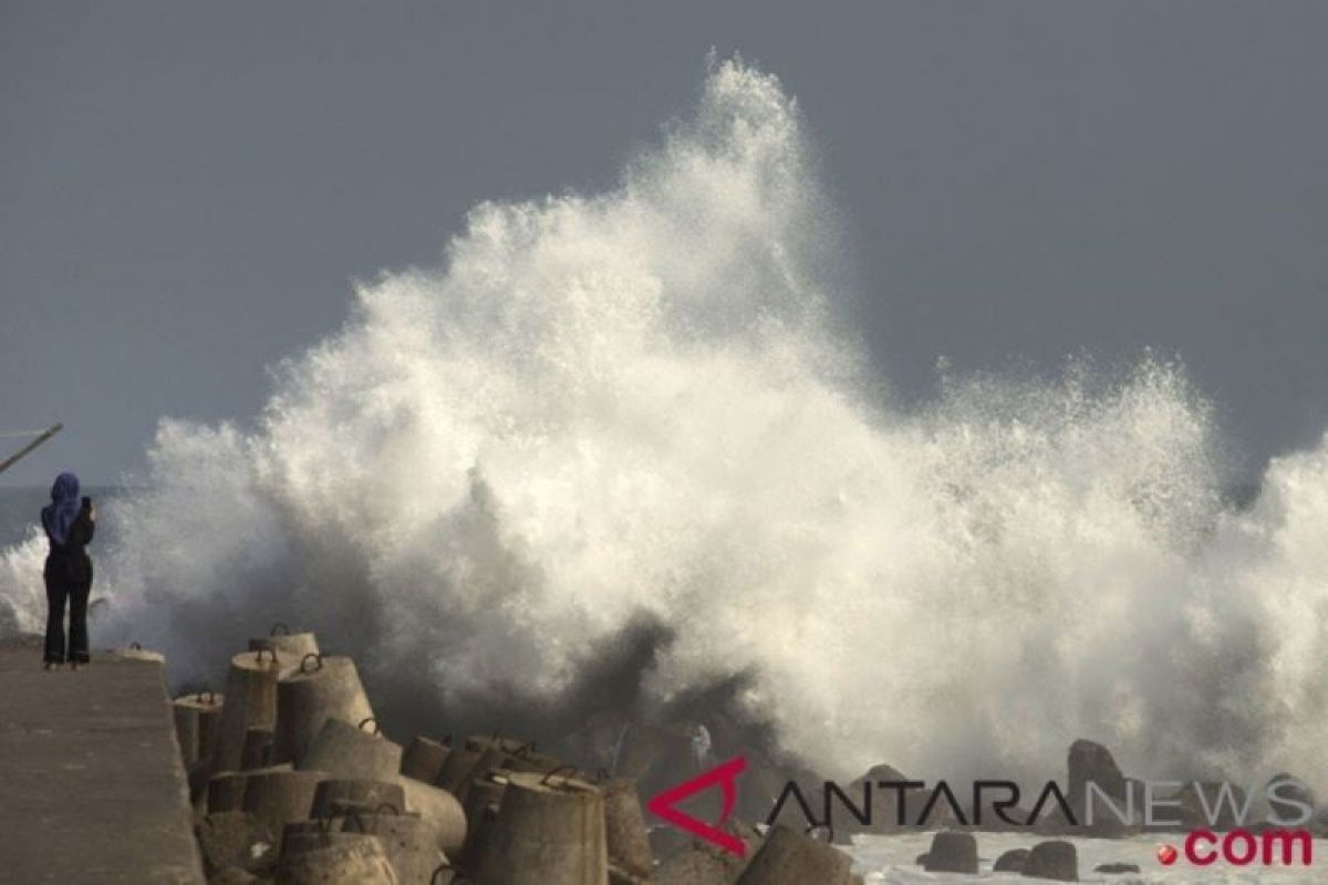 High waves likely to occur in Indonesian waters: BMKG