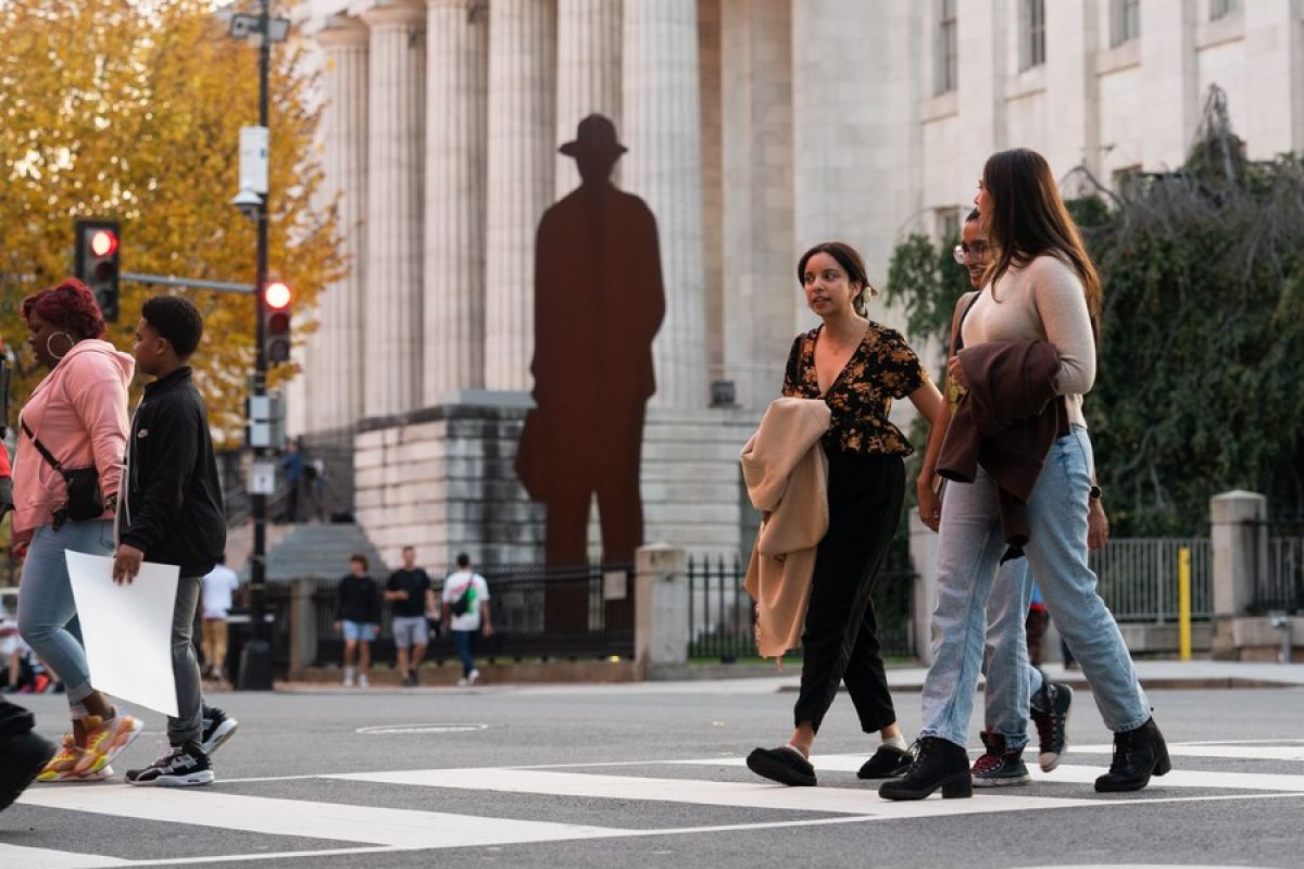 Jelang Thanksgiving pakar kesehatan AS ingatkan lonjakan "tripledemic"