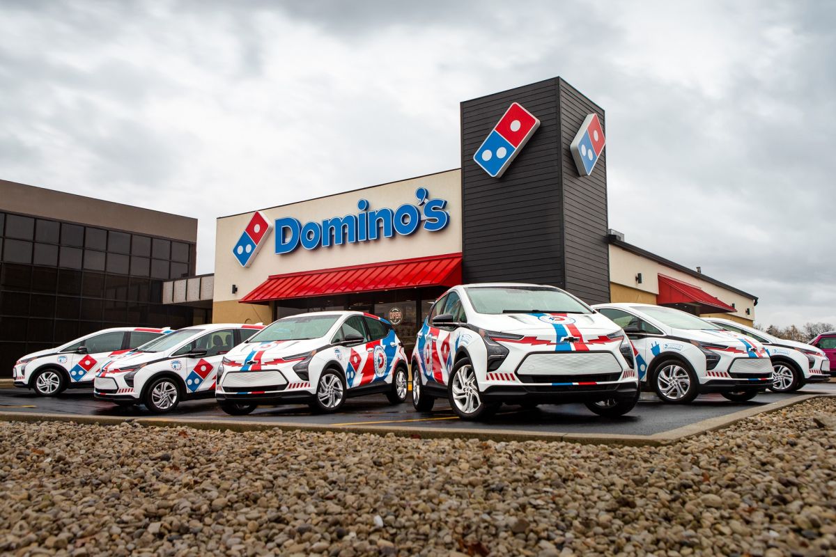 Dominos Pizza gunakan Chevy Bolt untuk armada pengiriman pizza