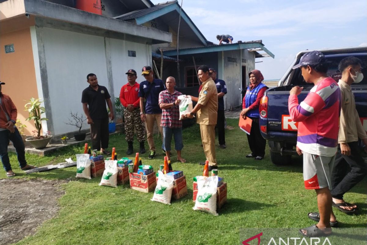 Puluhan rumah di Bintan diterjang angin puting beliung