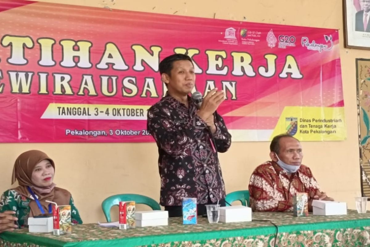 Pemkot Pekalongan bekali keterampilan kerja tata boga para buruh rokok