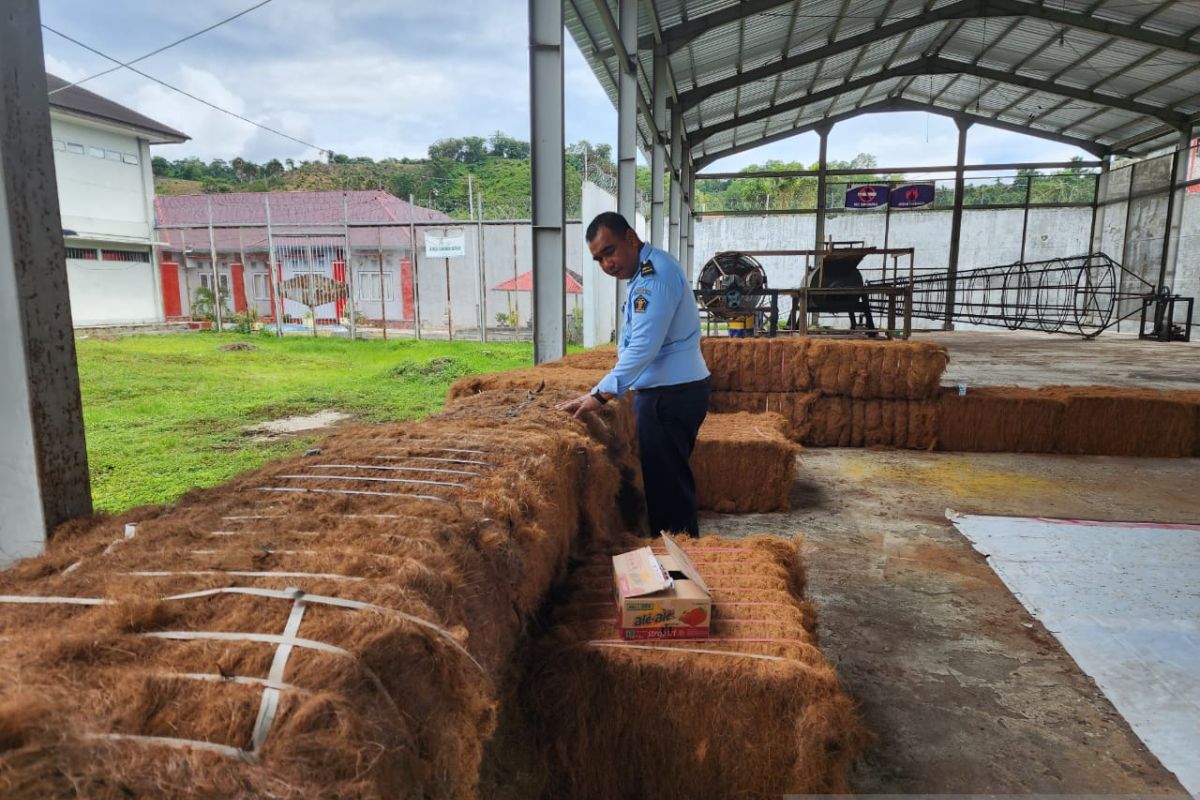 Lapas Pohuwato berdayakan warga binaan produksi cocofiber