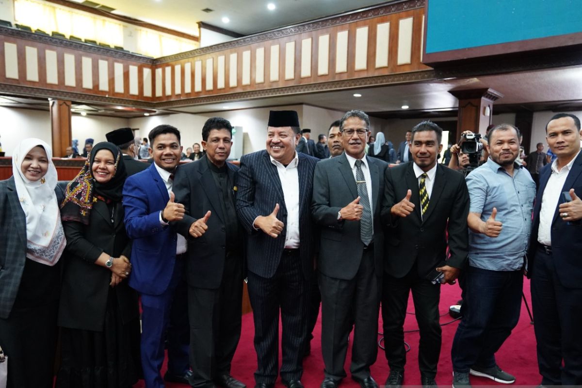 Parlemen Aceh sepakati pergantian pimpinan DPRA dari fraksi Golkar