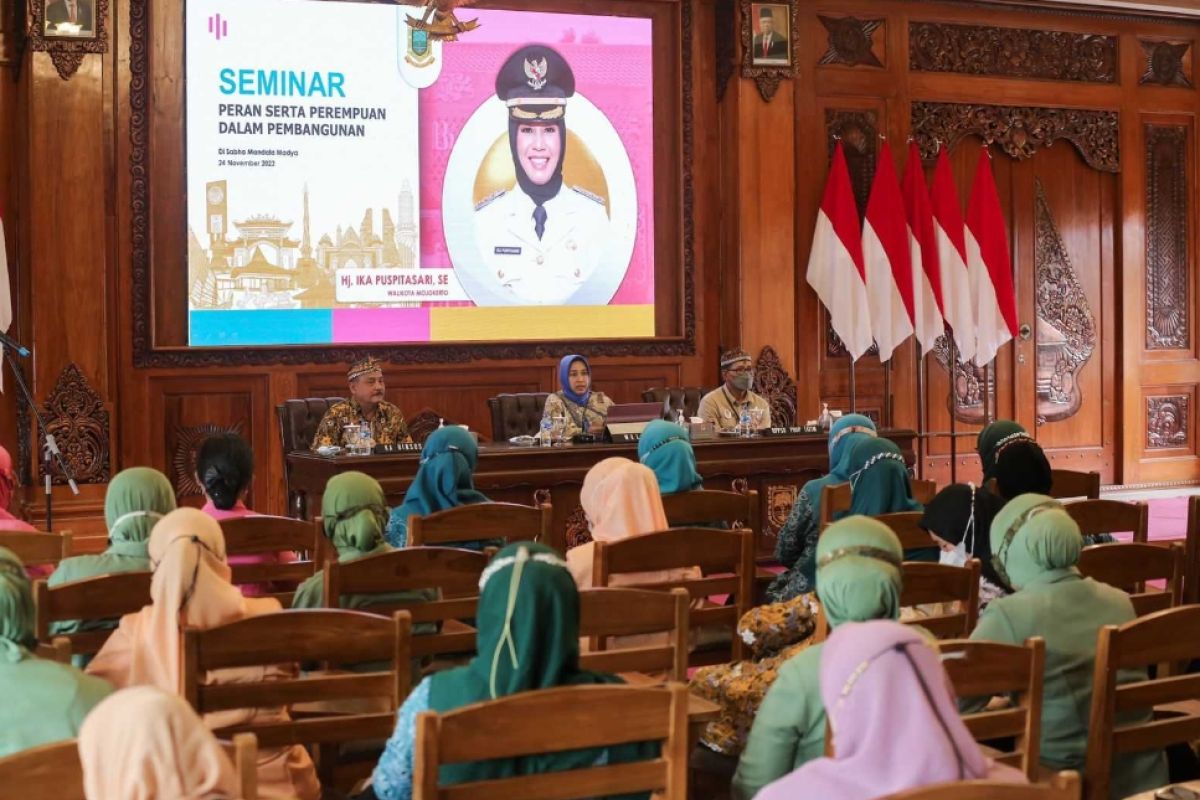 Wali Kota Mojokerto dorong peran perempuan di berbagai lini