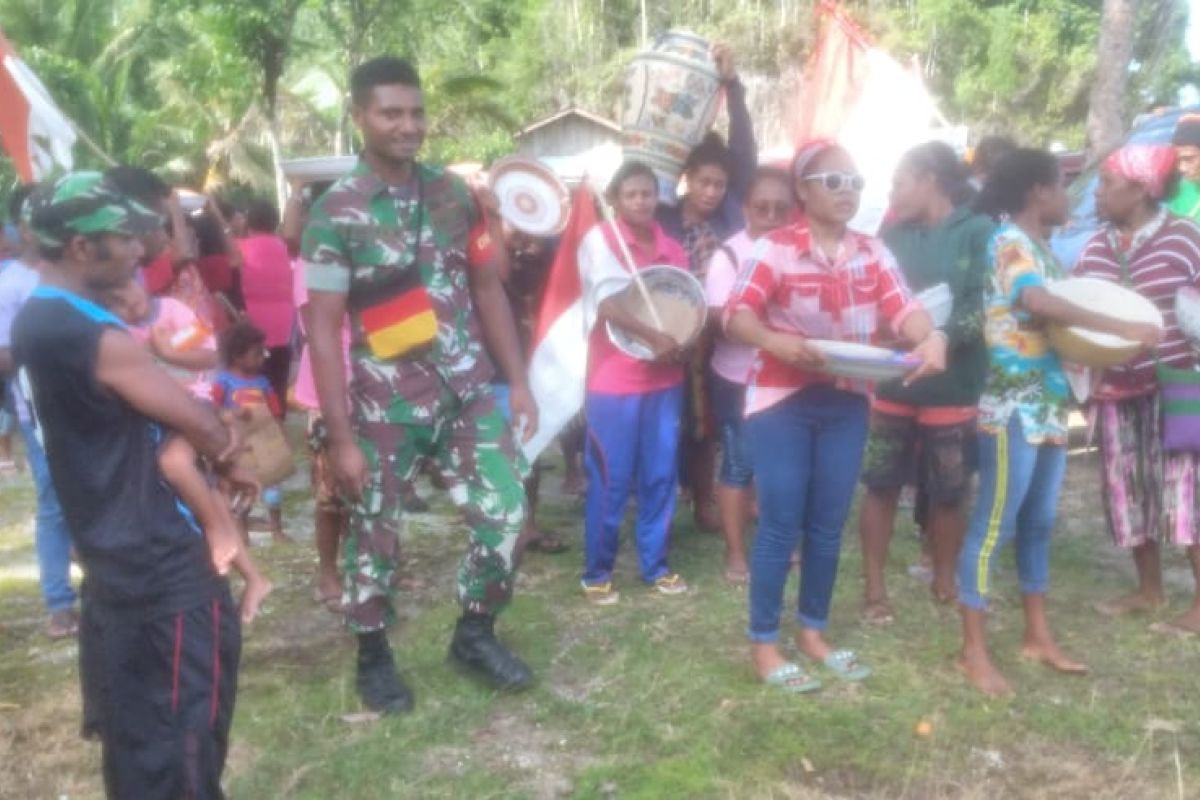 Koramil Biak Utara sebut tradisi antar mas kawin jaga kelestarian adat