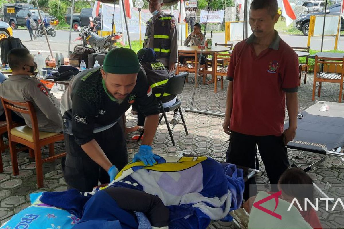 Asep sang relawan terapis pijat  di tengah gempa Cianjur