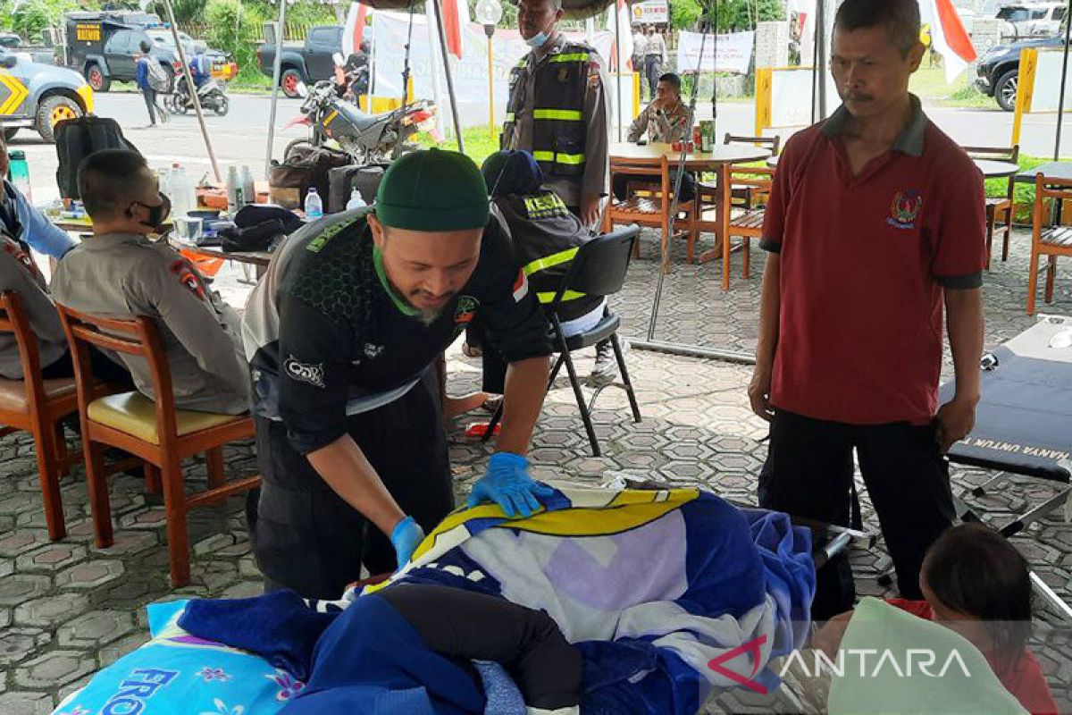 Asep, relawan terapis pijat di tengah gempa Cianjur