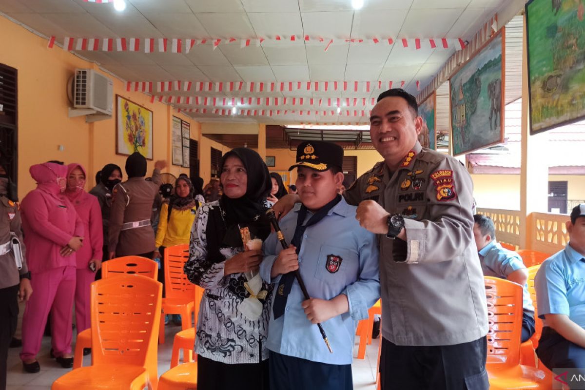 Melihat peringatan Hari Guru di SLB Sri Mujinab Pekanbaru