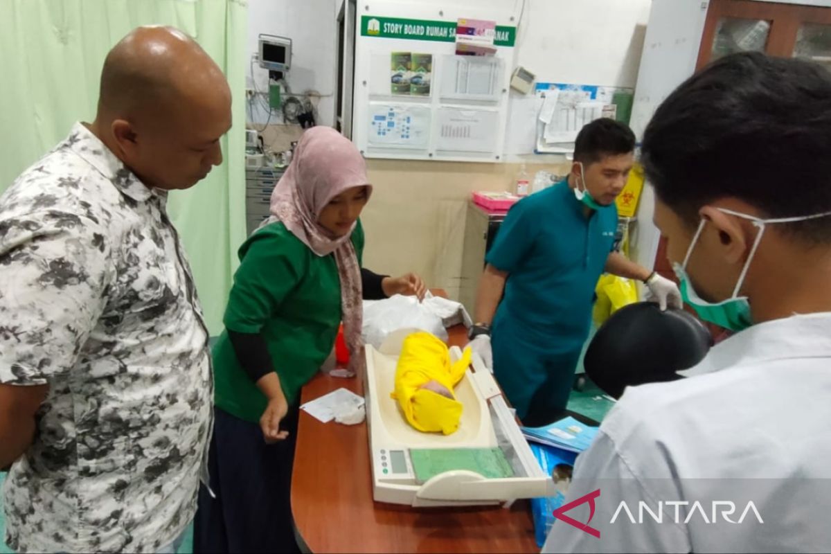 Polisi selidiki temuan bayi laki-laki di depan rumah kadus Lam Ara Banda Aceh