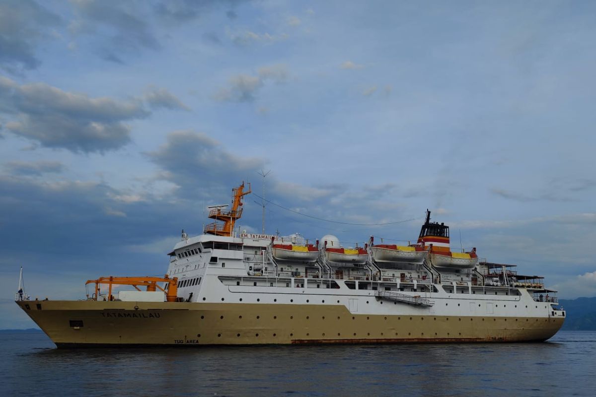 MV Tatamailau turns into floating hotel for Sail Tidore