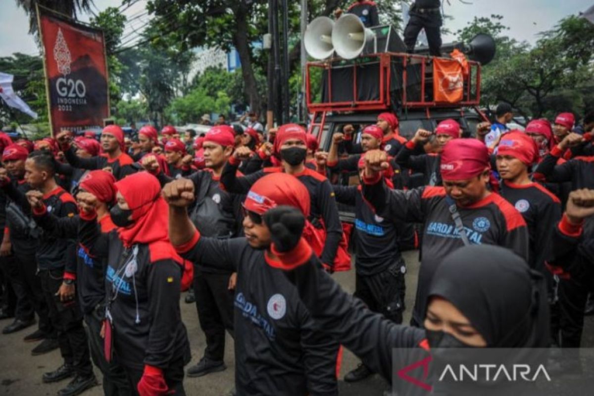 Serikat Pekerja minta UMP Jawa Barat 2023 naik 12 persen