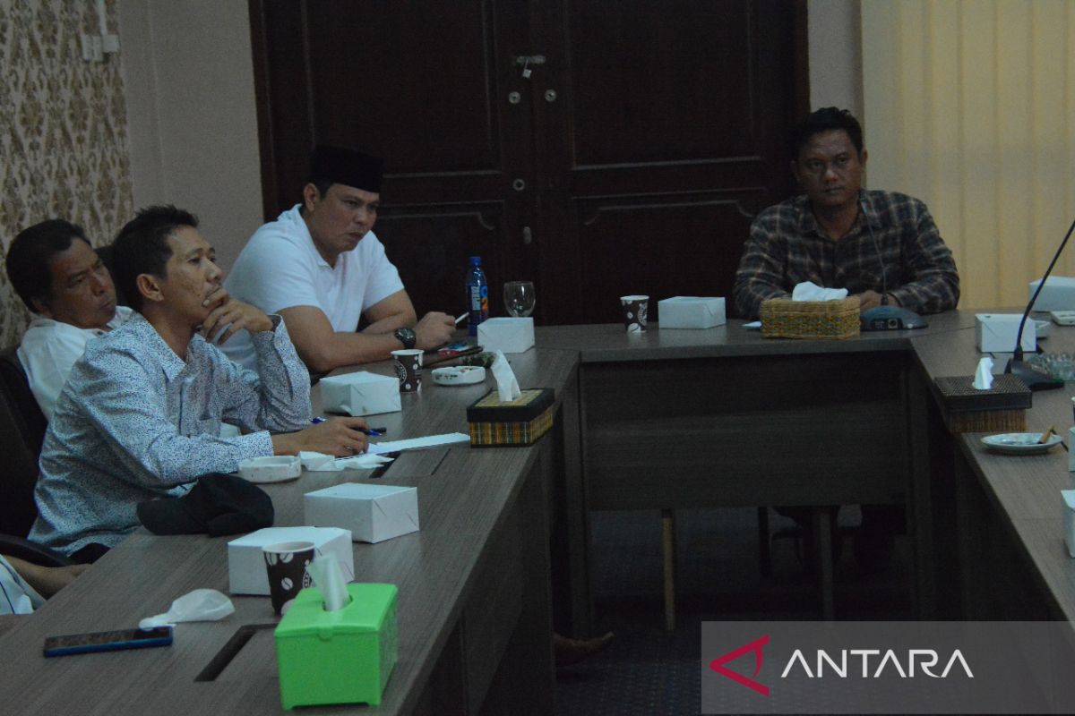 Ketua DPRD Kota Serang audiensi dengan warga Perumahan Taman Widya Asri