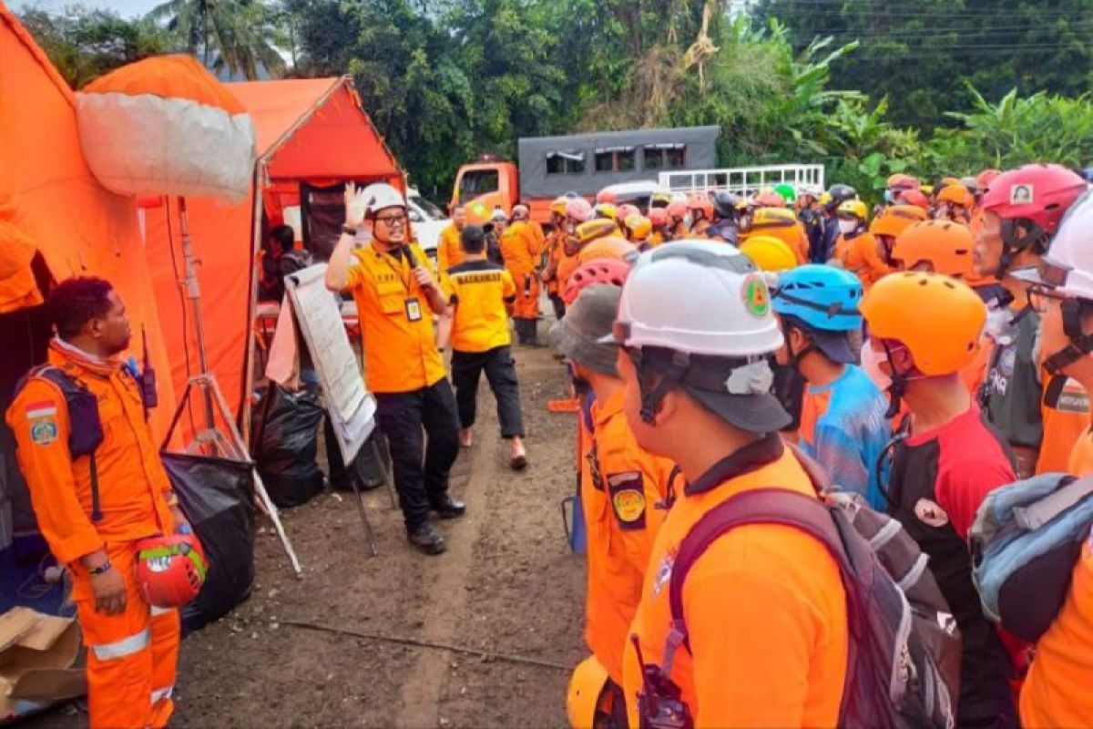 Tim SAR lanjutkan pencarian 39 orang pada hari kelima pascagempa Cianjur