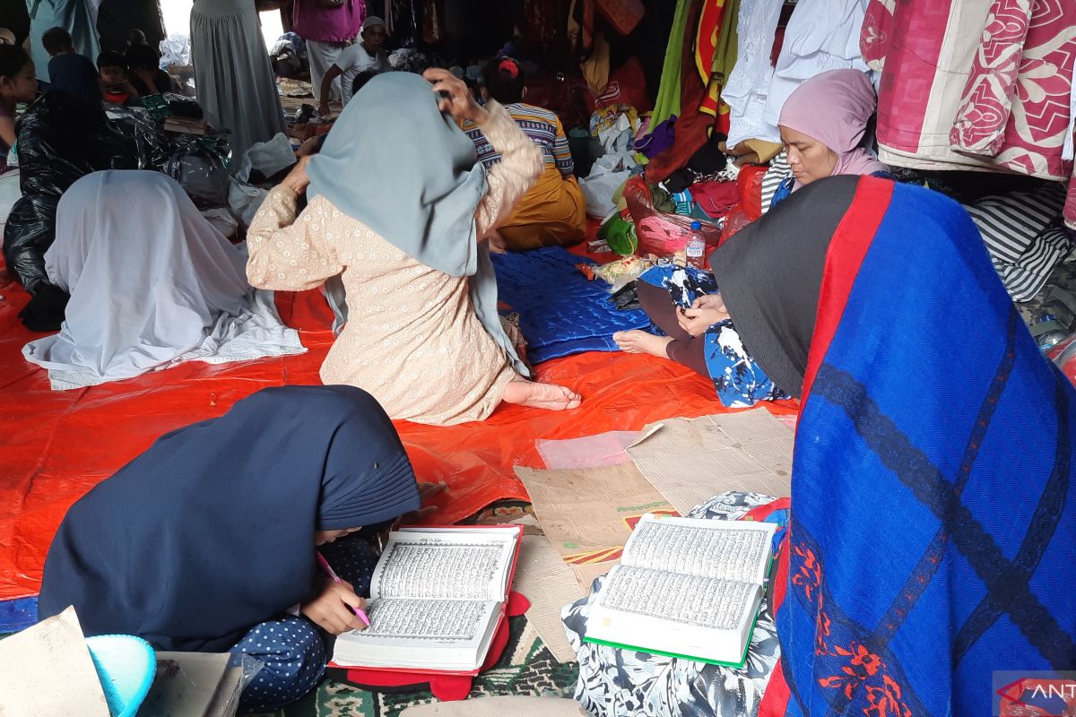 Bocah penyintas gempa di Cianjur belajar Alquran untuk pemulihan trauma