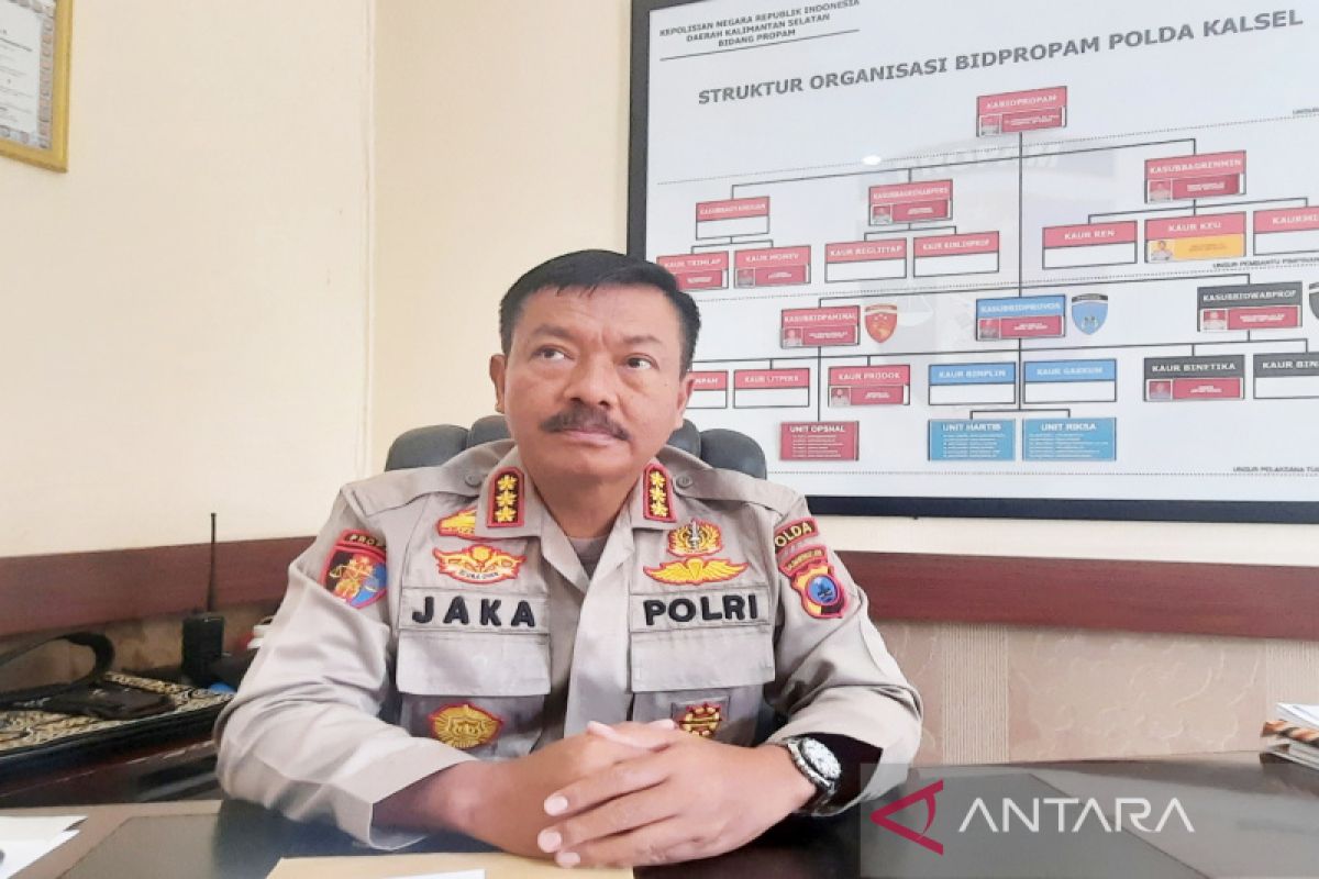 Polda Kalsel menahan oknum anggotanya anianya selebgram di Banjarmasin