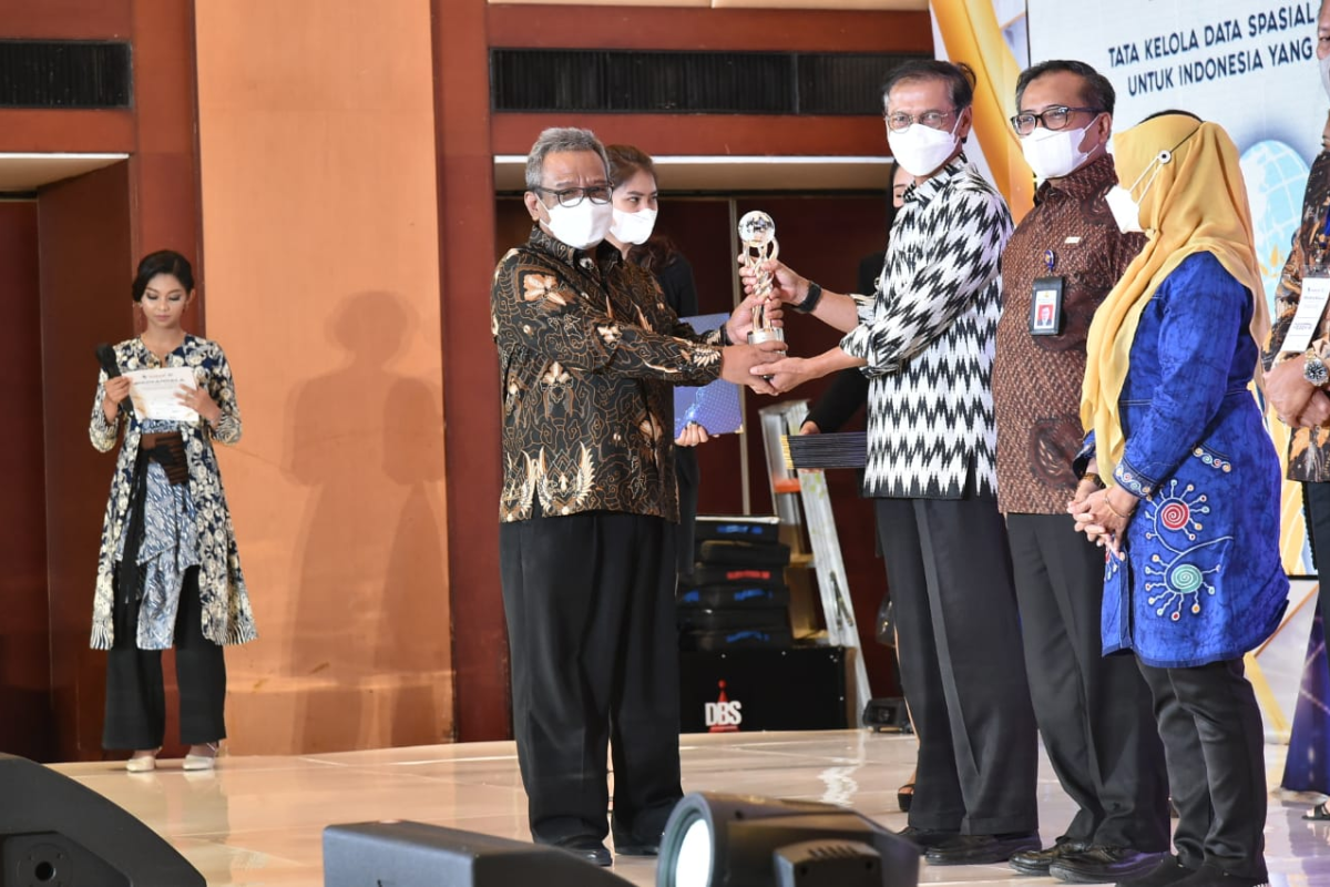 Kementerian ESDM raih Geoportal Terbaik di Ajang Bhumandala Award