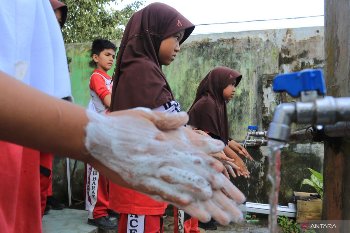 Dettol dan Alfamart bekerja sama berikan bantuan sabun selama setahun